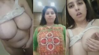 Video Panas Cewek Montok Bugil Di Depan Kamera