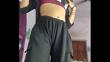 Cowgirl Gila: Suami Bhabhi India Gagang Kencang Memuaskan Napsu Di Ranjang