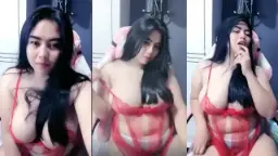 Shellaaa Toge Kembali Menggoda Dengan Lingerie Merah Yang Bikin Geli