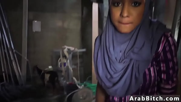 Jatuhkan Pantat Arab Tua Di Titik 23 Kilometer Dari Pangkalan