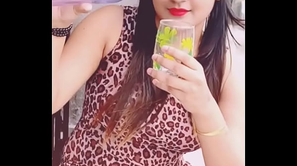 Cewek India Pose Ngeseks Banget Siap Digaruk.