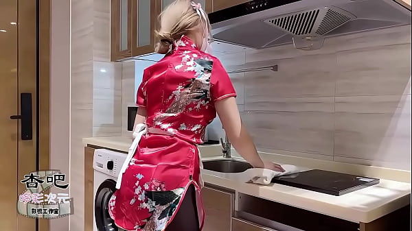 中华娘cos太骚了,真想直接干到她求饶。