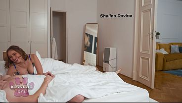 Anak Tiri Lihat Ibu Tiri Shalina Devine Ngentot Suaminya Sampai Keluar Dalam