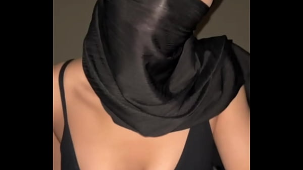 Bokep Arab, Muslimah Hijab, Tete Gede Montok.