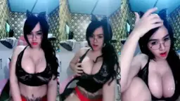 Goyangan Mia Khilaf, Temenin Malam Jumat Yang Bikin Makin Panas
