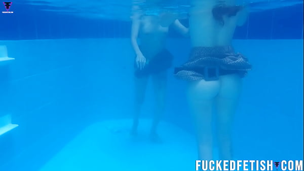 Yessica Bunny Dan Helen Bintang Mesum Seksi Duet Di Kolam Renang Bikin Ngaceng.