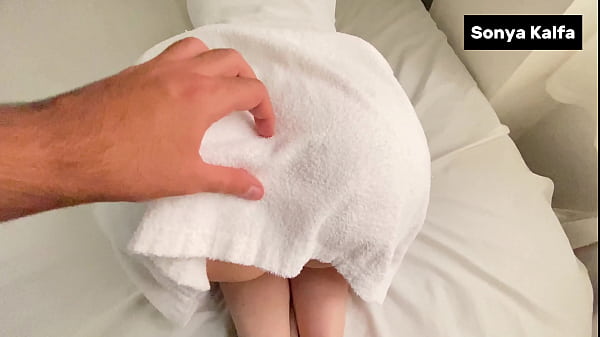Ibu Tiri Seksi Digenjot Abis-abisan Abis Berenang