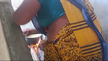 Ibu Rumah Tangga India Bhabhi Lagi Main-main Panas Di Kamar Tidur.