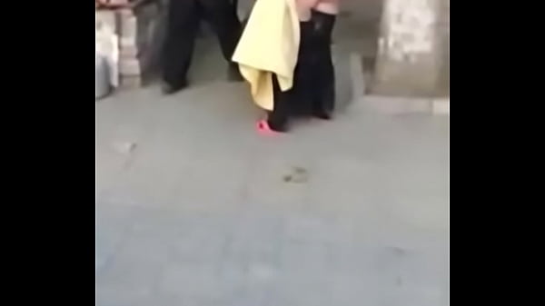 Wanita Cina Siap Digoyang, Lihat Lekuk Tubuhnya Yang Bikin Ngiler.