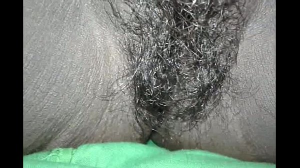4 Cewek Desi Tunjukkan Bulu Memek Basah Mereka