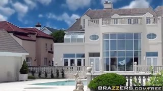 Brazzers – Pantat Gede Suka Yang Besar – Dua Kontol Masuk Sekaligus…dan Satu Lagi Di Bolong, Dibintangi Angelina Valentin