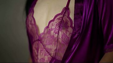 Bokep Indo Siap-siap Pake Baju Dinas, Otw Ngentot Sambil Basahin Memek.