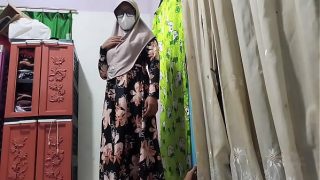 Bu Guru Gregetan Lihat Murid Colmek, Langsung Diajak Crot Bareng.