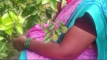 Bhabi India Ngentot Di Luar Rumah Desa, Panas Banget