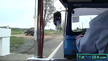 Ibu-ibu Thailand Amatir Digetok Di Pinggir Jalan, Langsung Digiring Buat Tumpangan Panas.