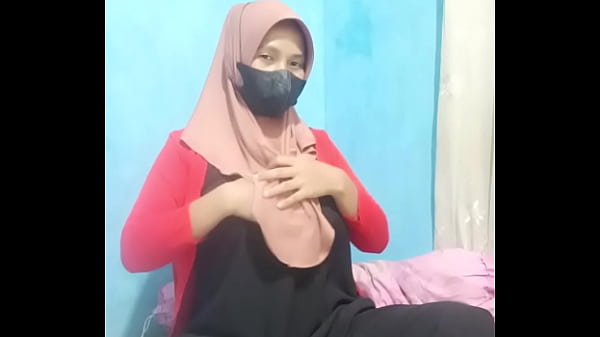 Gadis Hijab Colmek Pakai Dildo Sampe Crot, Nikmatin Sendiri