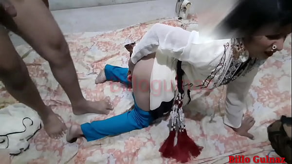 Pasangan Desa India Lagi Ngewe Panas, Video Desi Sex Dengan Suara Hindi Bikin Makin Greget