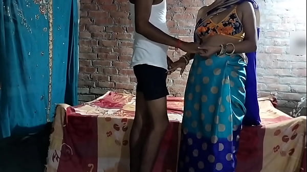 भाभी ने देवर के संग किया खूब चुदासी का मजा, रात भर चली गंदी हरकतें
