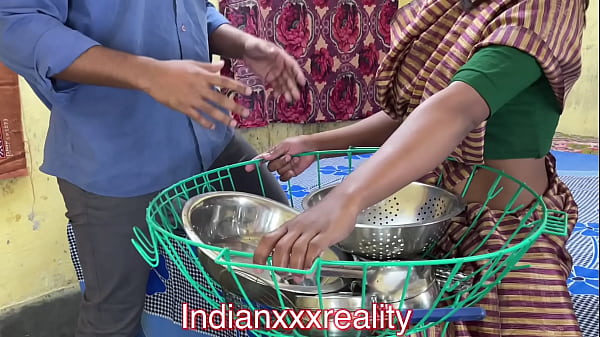 Vidio Xxx Keluarga Tiri Desi India Paling Enak, Suara Hindi Jelas Bikin Greget