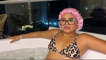 Madrastra Jalang Mandi Telanjang Bareng Anak Tiri Di Jacuzzi, Sambil Ngajakin Bercinta Sementara Bapak Lagi Pergi.
