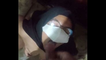 Cewek Indonesia Ngewe Di Kamar Mandi Sambil Minum Air Kencing, Suara Nafasnya Bikin Makin Liar