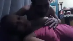 Kenyot Nenen Istri Sampe Kenceng, Minta Digeboy Terus