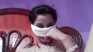 Nidhi Kumari Goyang Tango Tanpa Baju, Bikin Makin Panas.