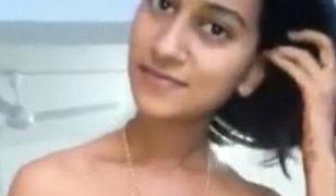 Tonton Video Panas Kamsin Desi Ngewe Sambil Ngentot Mulut