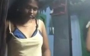 Video Bugil Cewek Trichy Ganti Baju, Makin Panas!