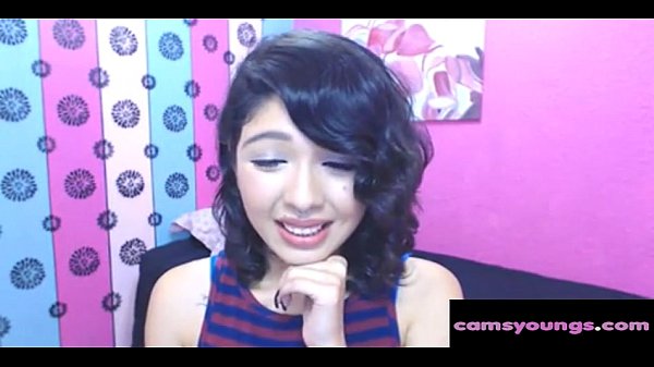 Nih Bocah Asia Imut Banget, Goyang-goyang Di Depan Webcam Gratis, Bikin Pengen Colok Terus.