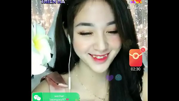Cewek Asia Goyang Panas Di Uplive, Bikin Gregetan!