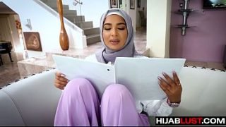 Hijab Nakal Belajar Ngewe Biar Makin Betah Di Jalanan Gelap