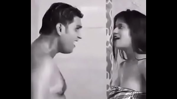Gadis India Merintih Keras, Bikin Gemeteran Nafsu!