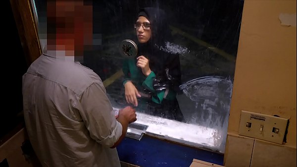 Arab Telanjang – Cewek Arab Nekat Ngeseks Demi Duit Di Motel Misterius