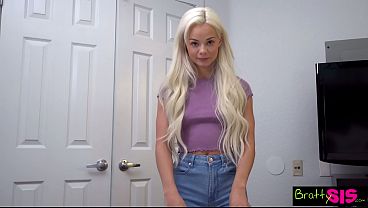 Si Blonde Nakal Elsa Jean: “kasih Duit Lu, Gue Isap Kontol Lu Sampe Kering”