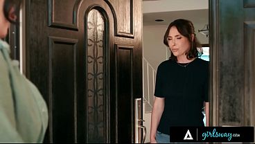Cewek Nakal – Sarah Arabic Yang Montok Kembali Ngajakin Mantan Komandannya Casey Calvert Buat Ngewe Lagi