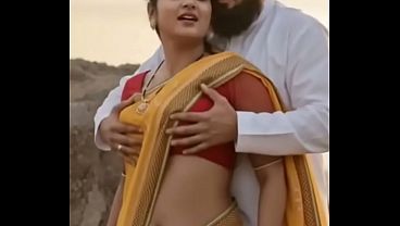 Desi Bhabhi Saree Me Boobs Dabake Chodne Ka Maza