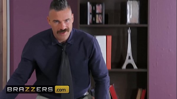 Kolega Montok Di Kantor – (monique Alexander, Charles Dera) – Bos Dikendalikan Remote – Mainin Tubuh Hot Di Depan Bos
