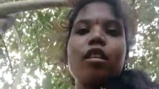 Adivasi Cewek Lagi Seru-seruan Sama Pacar Di Hutan, Bikin Panas Dingin.