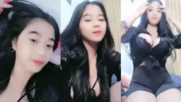 Cindo Pake Lingerie Hitam, Live Goyang-goyang Bikin Crot