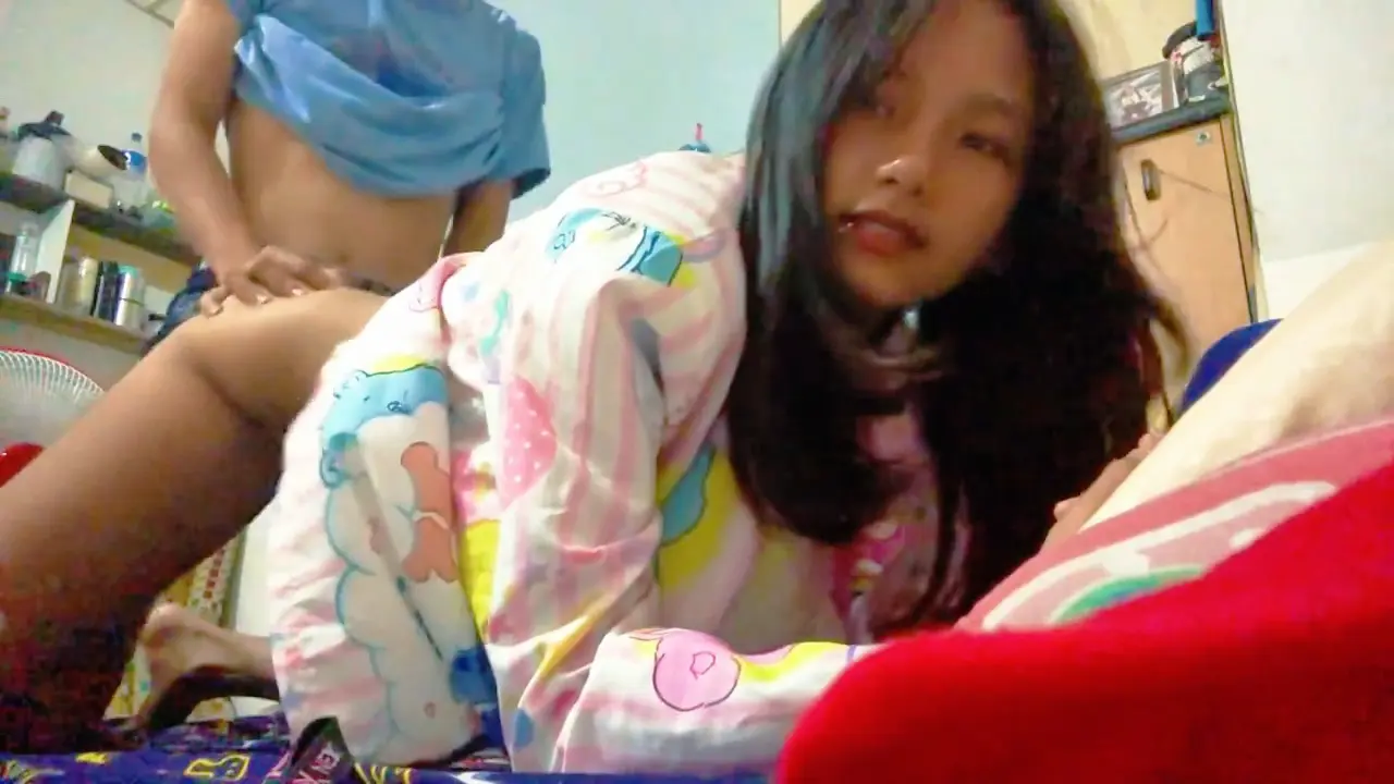 Pacar Montok Pengen Dikocok Dalem Biar Anget Katanya, Biar Makin Basah.