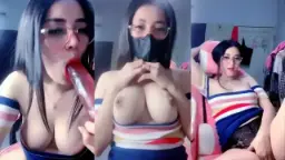 Rosalinda Cantik Binal, Toket Gemoy Bikin Pengen Coli