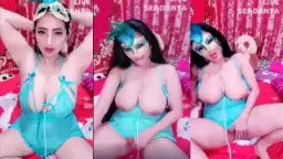Tante Yasmin Colok Memek Basah Sampai Muncrat.