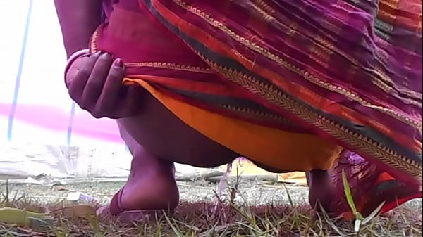 Desi Bulu Lebat Memek Ngocor Kencing