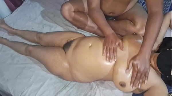 Bokep India Hot Bhabhi Bugil Total Dipijat Sampai Ngentot