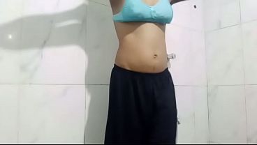 Viral! Adek Tiri India Coli Sambil Nungguin Abang