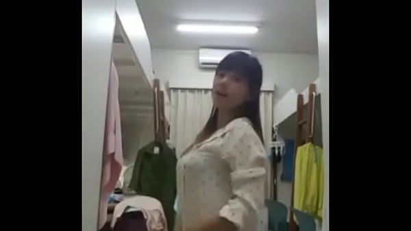 Cewek Indo Mantan Pacar Goyang Striptis Bikin Makin Bernafsu.